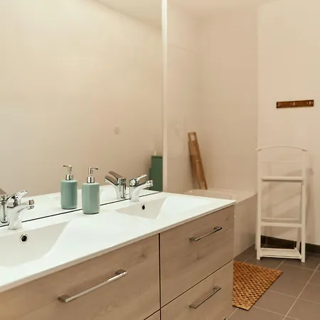 Confortable Avec Wi-fi, Sauna, Proche Activites Nature - Fr-1-410-472 Saint-Léonard-des-Bois